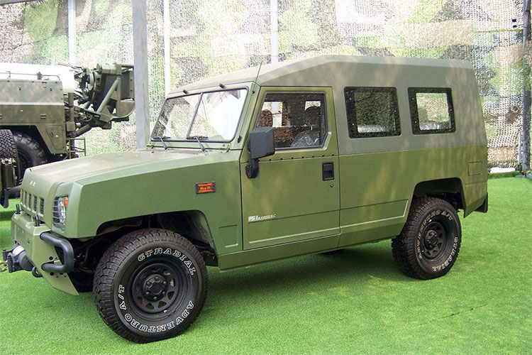 軍用車.jpg